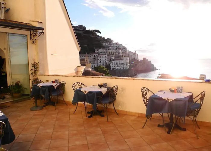 Amalfi Hotels with Tennis Court