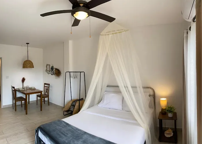 Vacation Apartment Rentals in Belize City